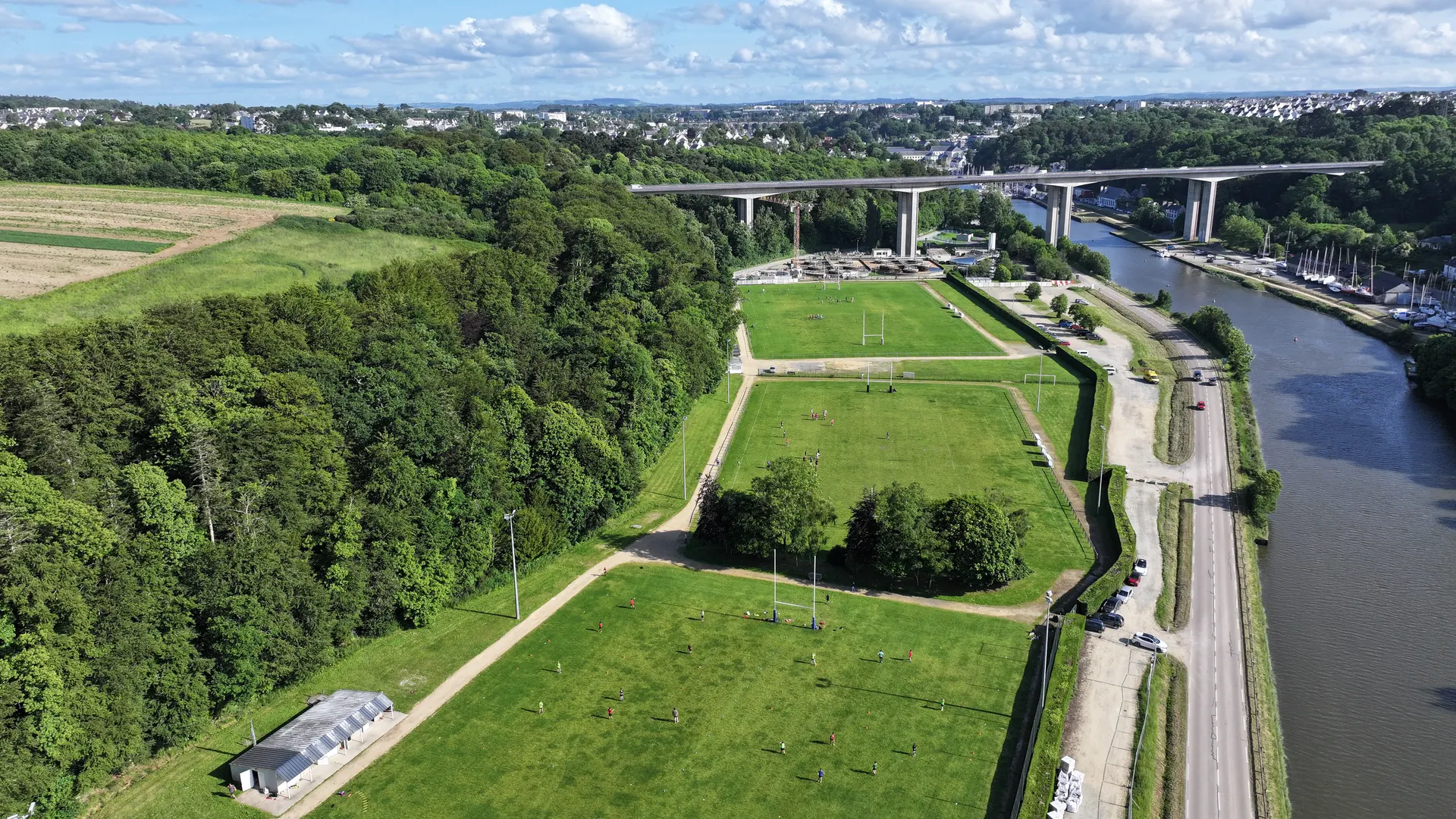 Vue aérienne des terrains du Rugby Club Pays de Morlaix au Terrain de Keranroux, Morlaix